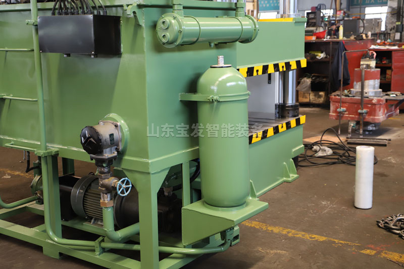 500T三梁四柱液壓機(jī)